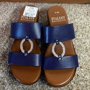 NWT Italian Shoemaker navy wedge sandals w rhinestone detail.  Size 7.5